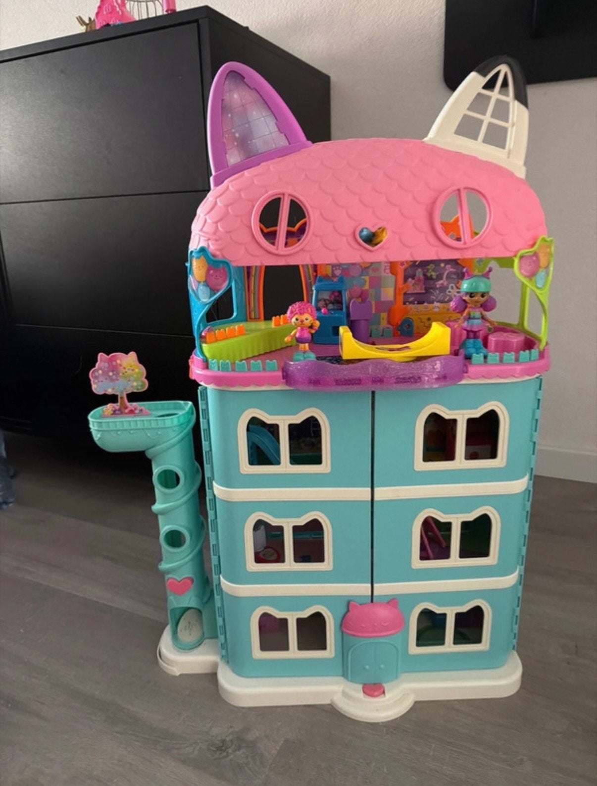 Gabby's Poppenhuis met Feestzolder, Ophalen, Zo goed als nieuw
