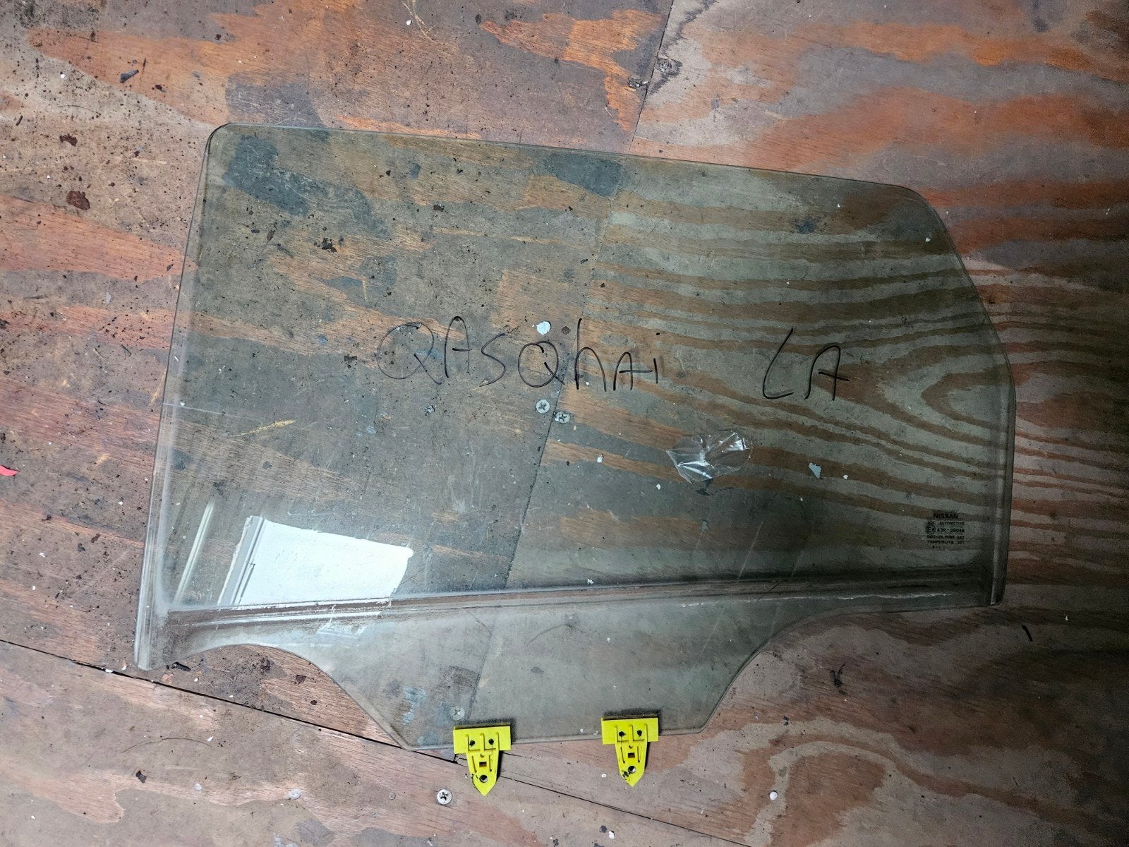 Linker achter portier ruit Nissan Qashqai, Ophalen