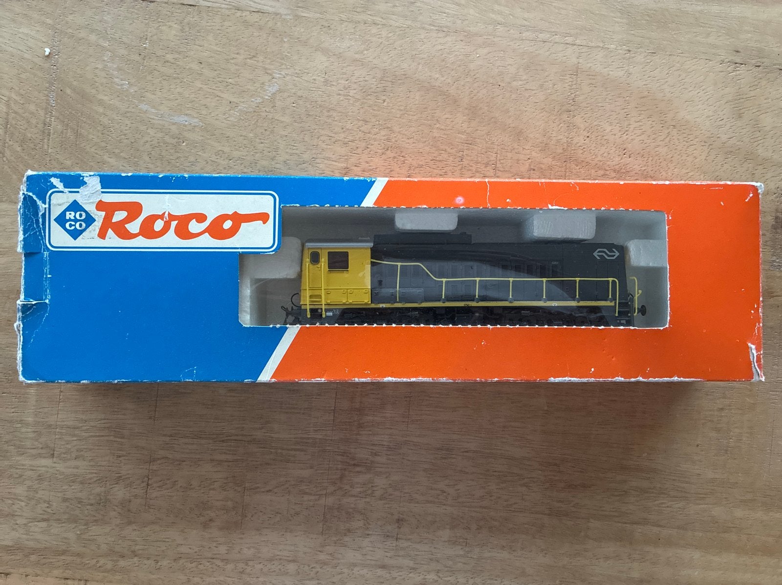 Roco NS 2200 Locomotief - Modelnummer 43461, Ophalen, Zo goed als nieuw, Analoog, Gelijkstroom