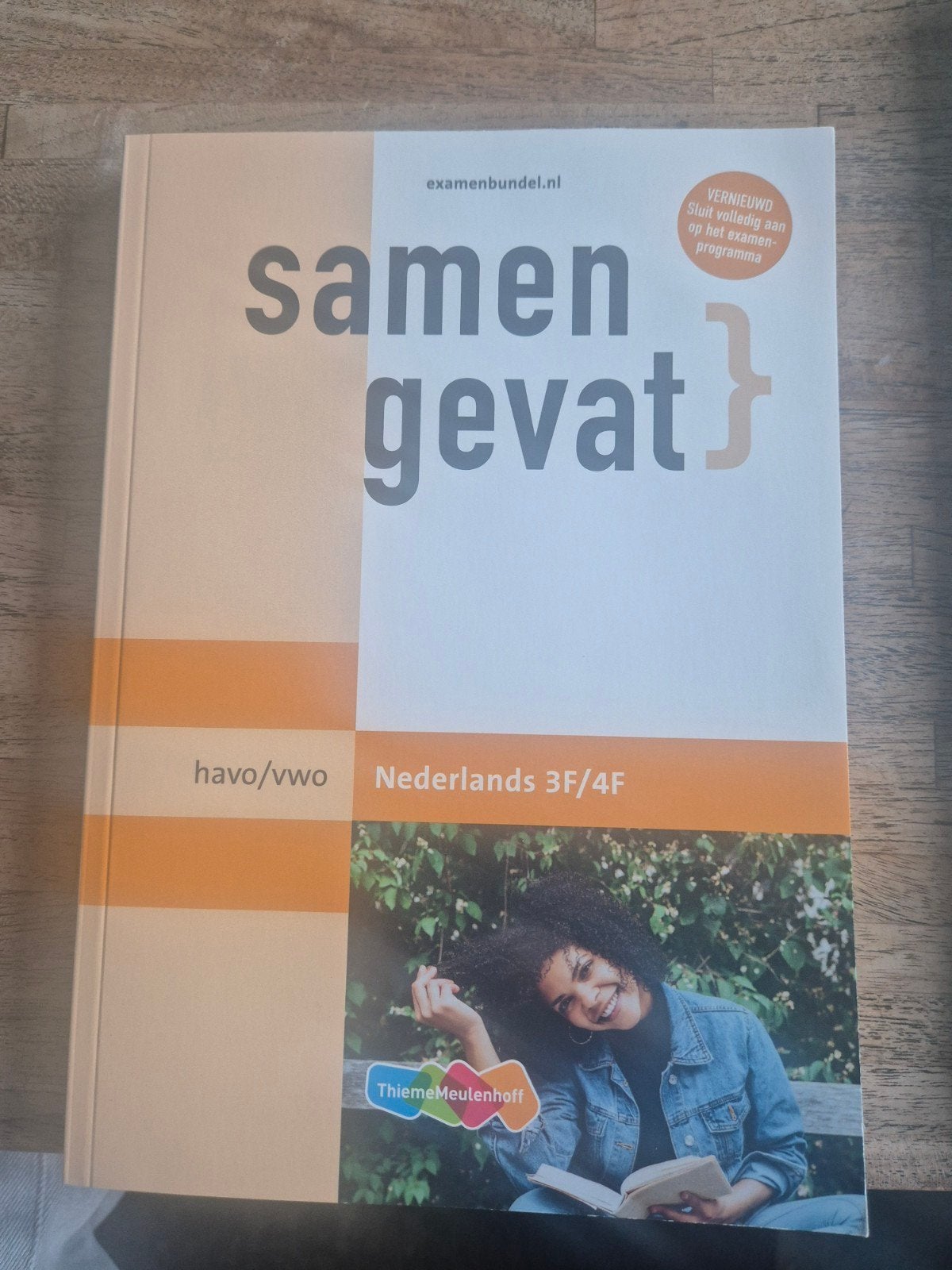 Samengevat Examenbundel Nederlands 3F/4F havo/vwo - Thiememe, J. van Nassau, Ophalen of Verzenden, Zo goed als nieuw, Alpha