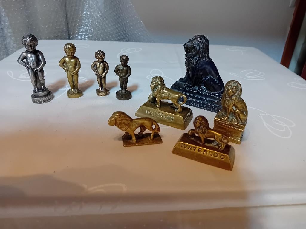 lotje brons leeuw,manneke pis  brussel, Ophalen of Verzenden