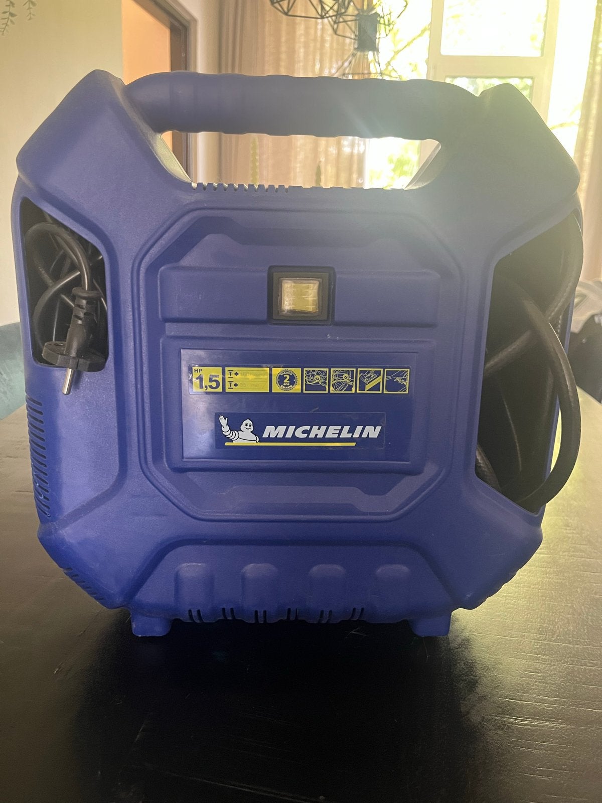 Michelin Compressor 1.5 PK - Compact en Draagbaar, Gebruikt, 6 tot 10 bar, Ophalen of Verzenden, Minder dan 200 liter/min