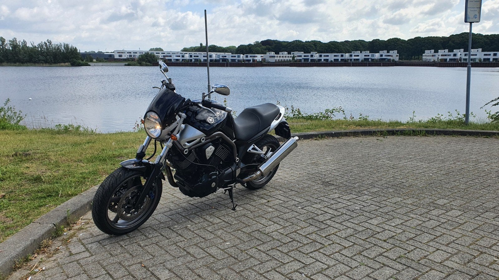 Yamaha BT1100 Bulldog 2006 met 34.366km in i.z.g.st., 2 cilinders, Occasion, Sportuitlaat, Particulier