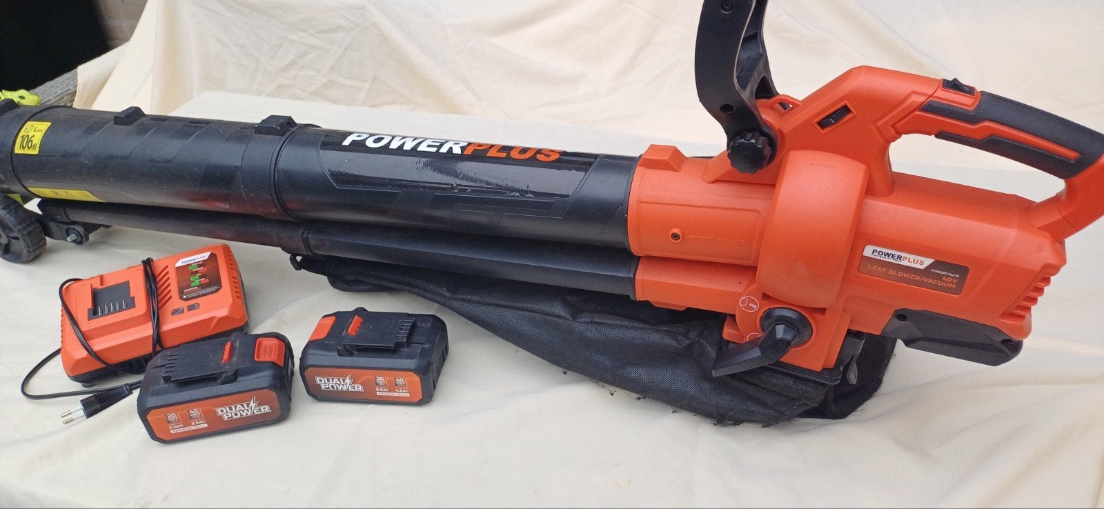 POWERPLUS POWDPG75270 Bladblazer/Bladzuiger/Versnipperaar, Ophalen, Gebruikt, Accu, Handgedragen