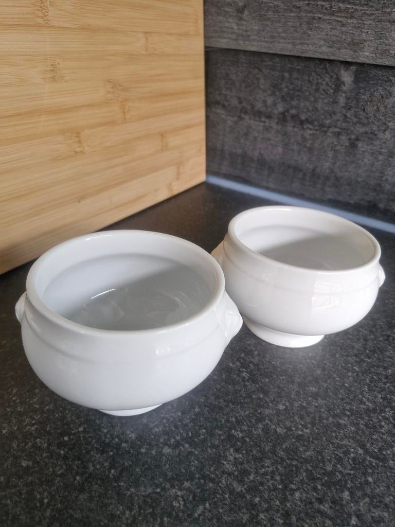 Set van 2 witte soepkommen, Huis en Inrichting, Keuken | Servies, Gebruikt, Kom(men), Effen, Keramiek, Ophalen of Verzenden