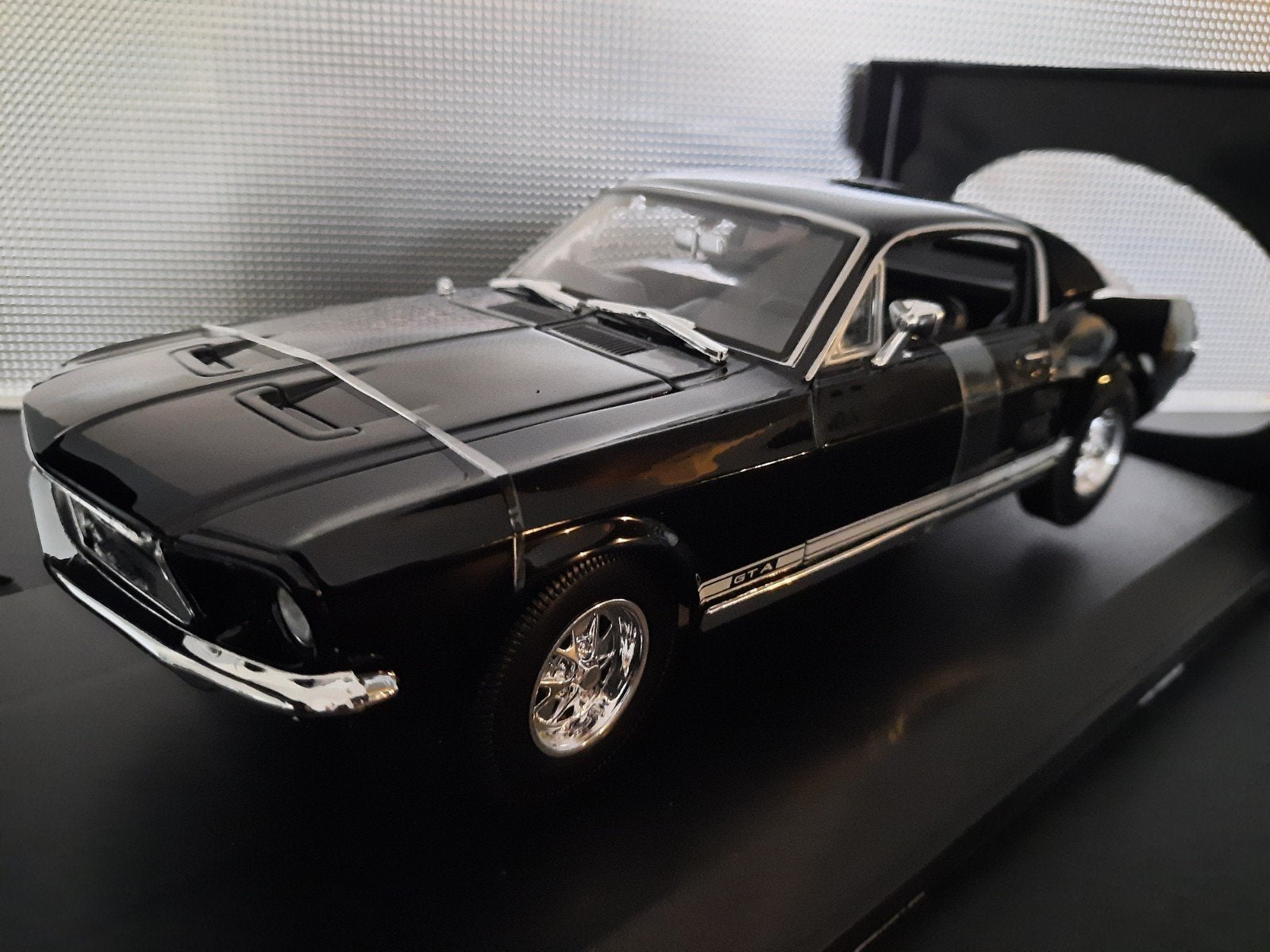 Ford Mustang GTA Fastback 1967 Schaal 1:18, Hobby en Vrije tijd, Modelauto's | 1:18, Maisto, Auto, Nieuw, Ophalen of Verzenden