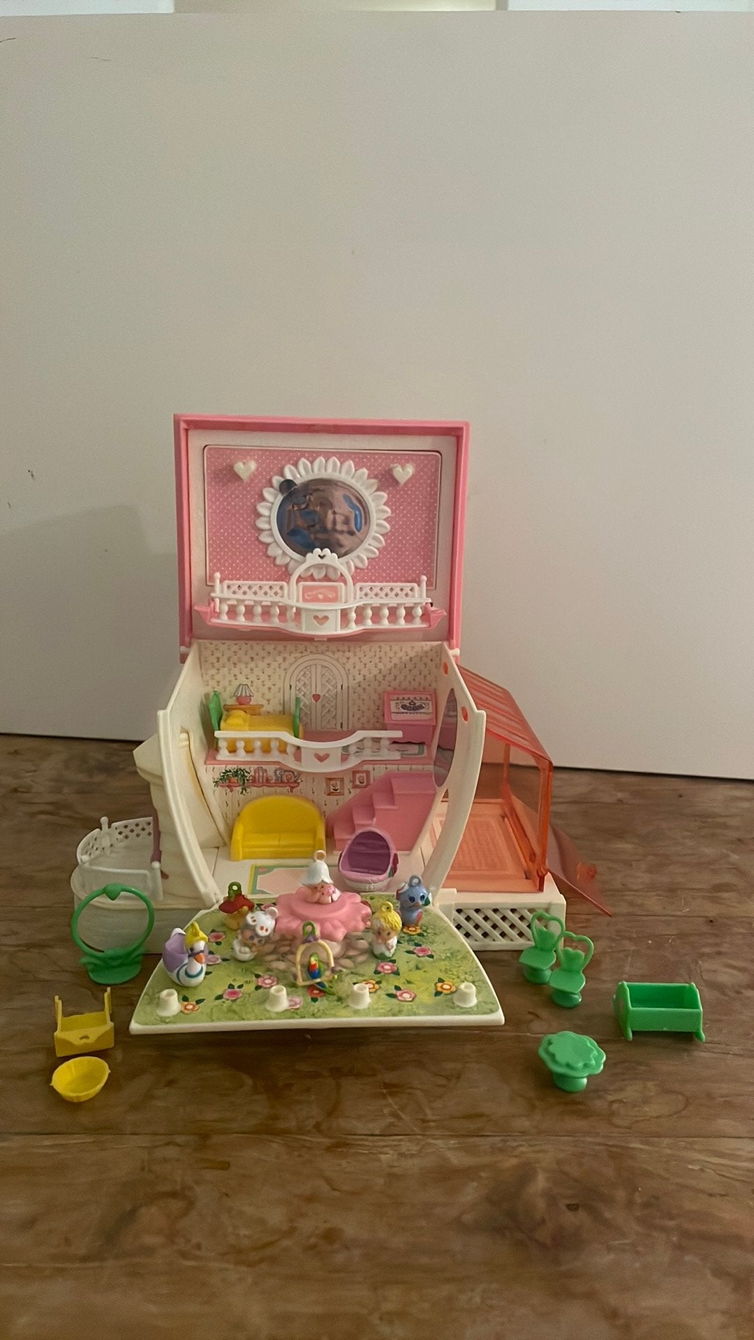 Duffty huis compleet met poppetjes en accessoires, Ophalen of Verzenden, Zo goed als nieuw, Poppenhuis