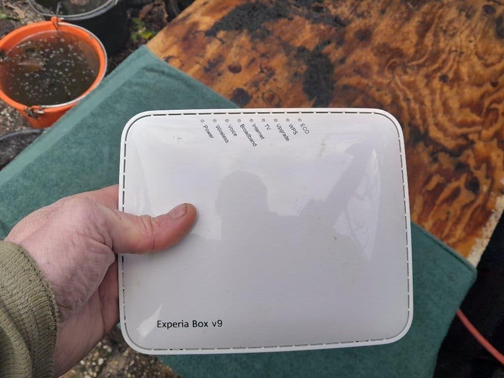 experia box v9 modem router, Ophalen, Zo goed als nieuw