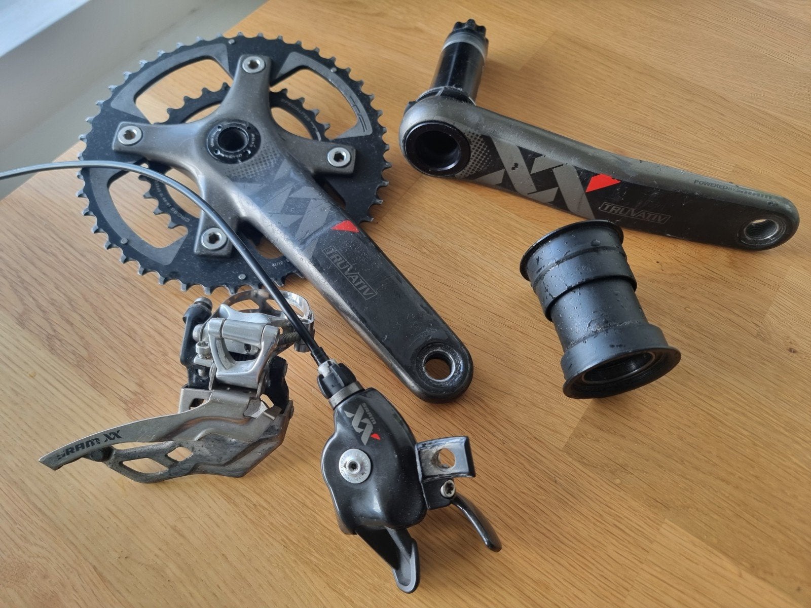 Sram Truvativ XX MTB Carbon crankset and shifter 2x PF30, Ophalen of Verzenden, Gebruikt, Crankstel of Pedalen, Carbon