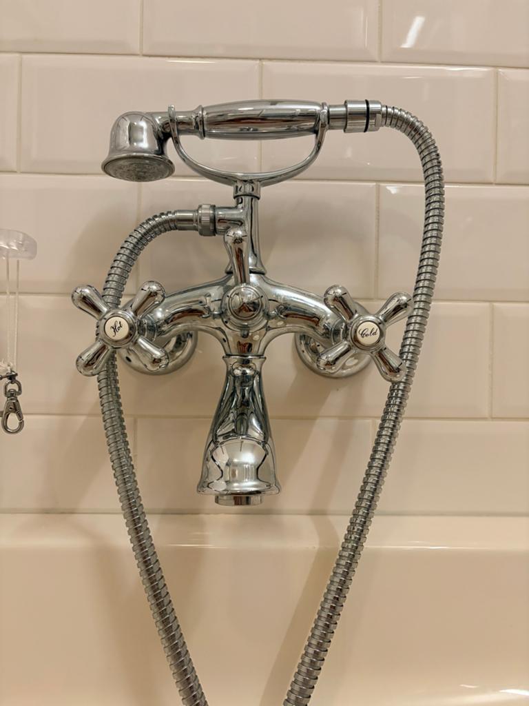 Klassieke chrome  badkraan met handdouche, Ophalen of Verzenden, Zo goed als nieuw, Chroom, Kraan