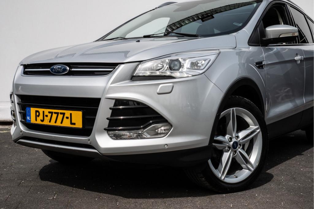 Ford Kuga 1.5 150pk Titanium Styling Pack Trekhaak/ Panorama, 4 cilinders, Leder en Stof, Bedrijf, Handgeschakeld