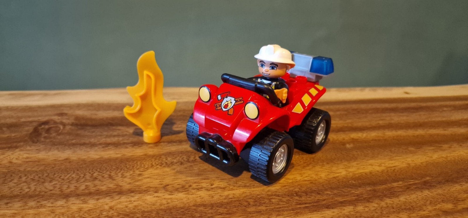 LEGO Duplo (6169)  brandweerwagen met brandweerman en vlam, Ophalen of Verzenden, Gebruikt