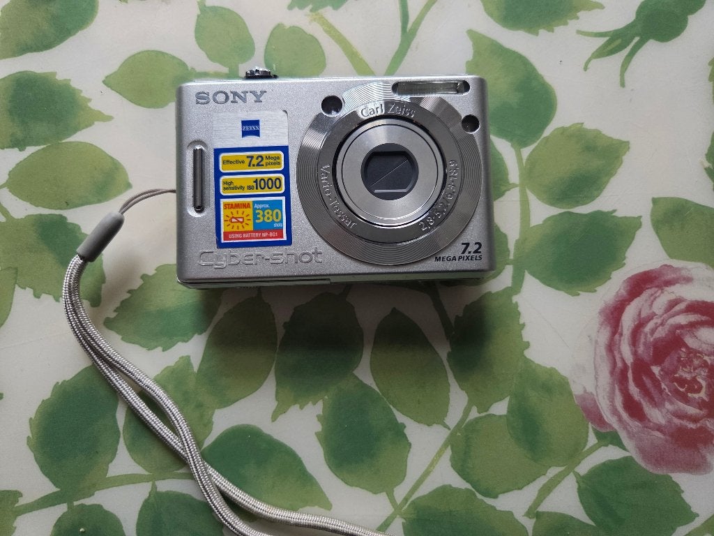 Sony ciber shot DSC W35 Mpeg movie vx, Audio, Tv en Foto, Fotocamera's Digitaal, Ophalen of Verzenden, Zo goed als nieuw, Compactcamera