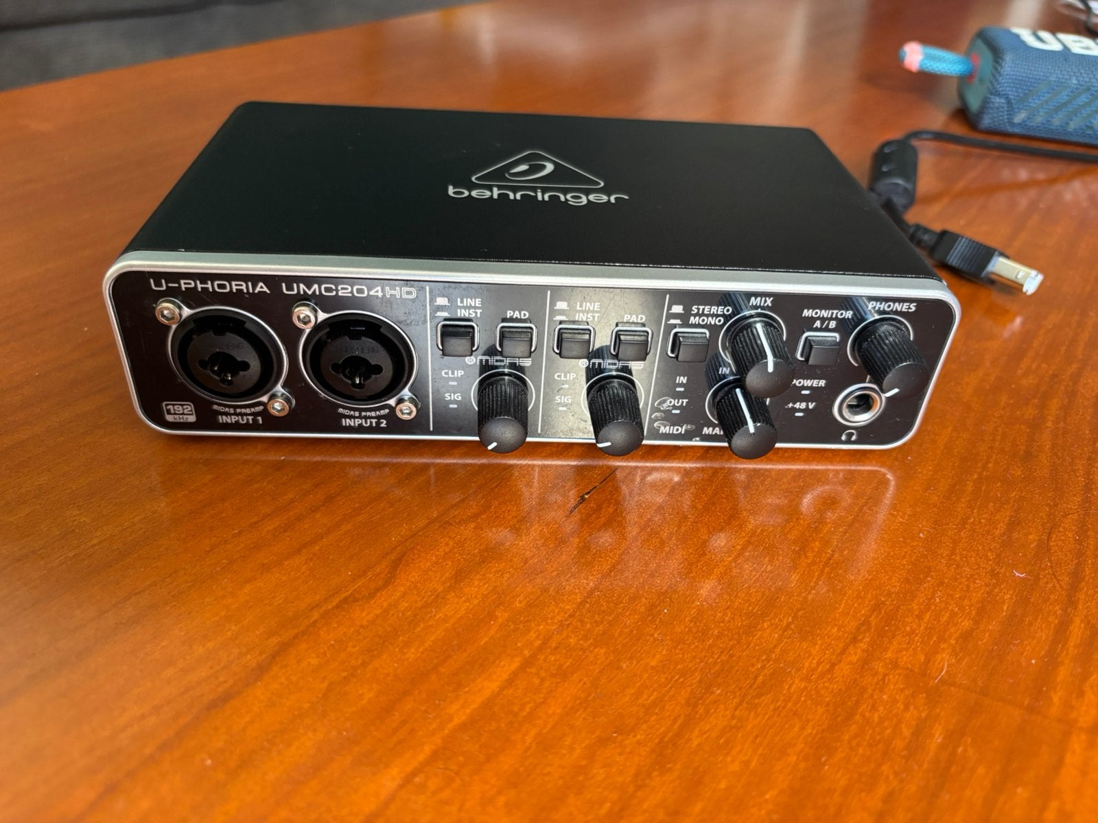 Behringer UMC204 | Audio Interface | Zo goed als nieuw, Computers en Software, Ophalen of Verzenden, Zo goed als nieuw, Extern