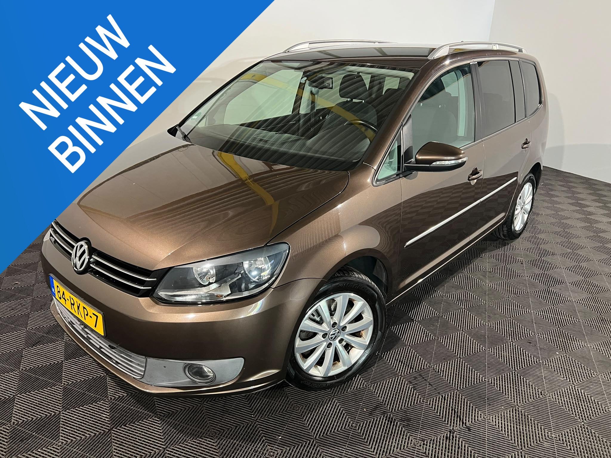 Volkswagen Touran 2.0 TDI Highline BlueMotion, Euro 5, Gebruikt, Zwart, 4 cilinders