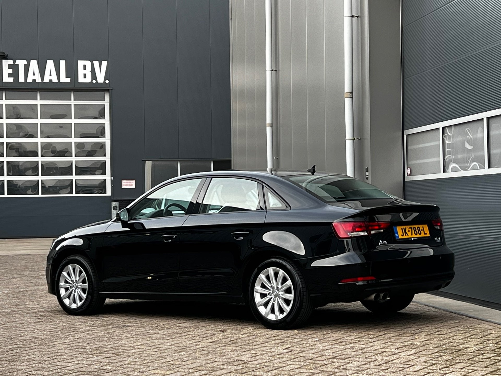 Audi A3 Limousine 1.4 TFSI CoD Ambition bj.2016 Navi|Pdc|Cc|, Voorwielaandrijving, Stof, Gebruikt, Euro 6