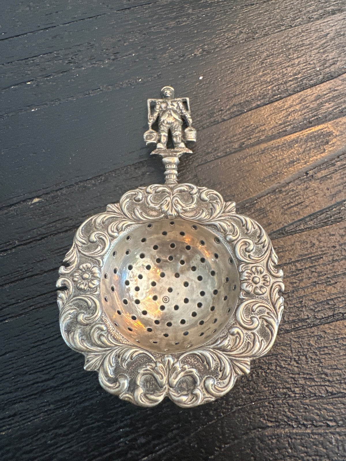 Antiek Zilveren Theezeefje met Figuur, Ophalen of Verzenden, Zilver