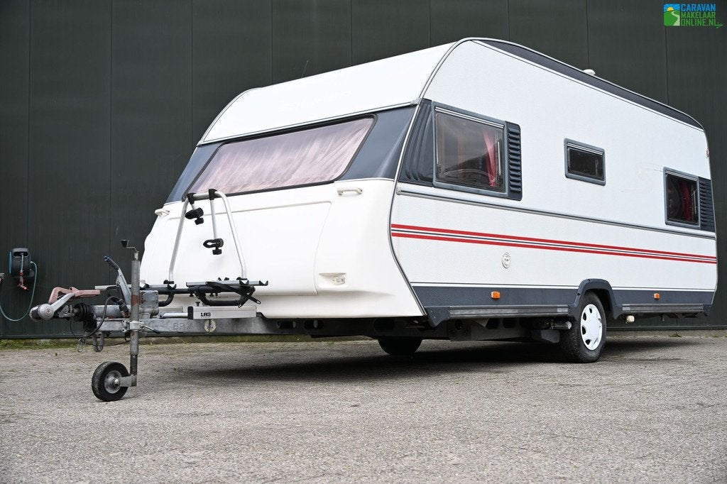 Solifer Artic 570, Caravans en Kamperen, Caravans, Bedrijf, Ringverwarming, 6 tot 7 meter, Tot en met 4