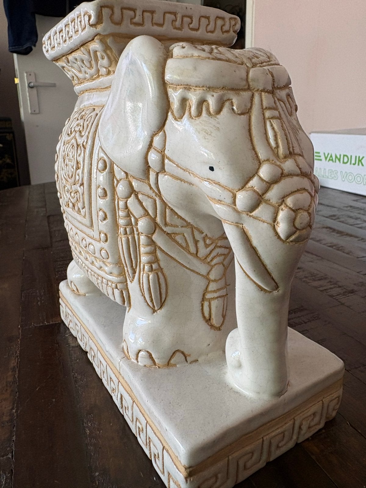 Vintage Keramische Olifant Plantenstandaard Crème-Wit Goud, Antiek en Kunst, Ophalen of Verzenden