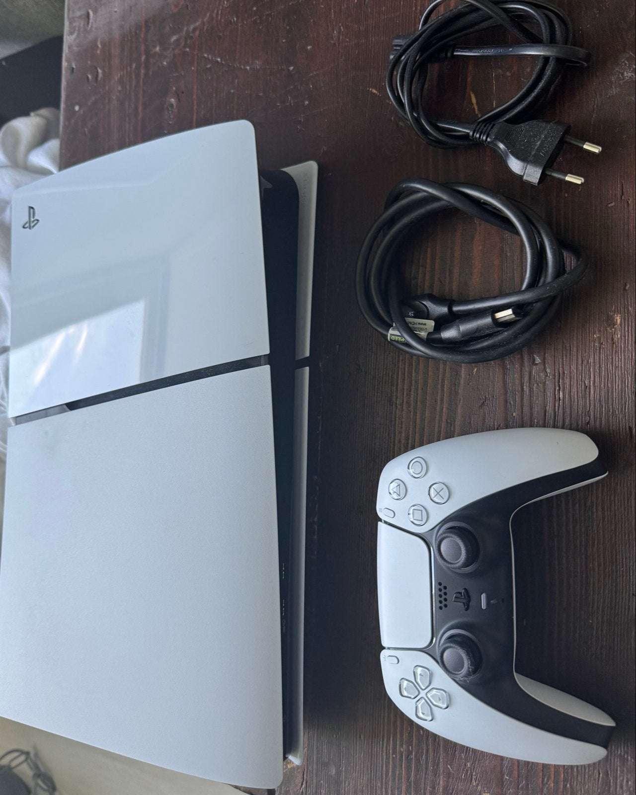 Foto 3 van Sony PlayStation 5 Slim Digital Edition met Controller