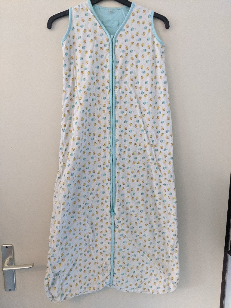 Nette slaapzak lieveheersbeestjes, mt 110 trappelzak lente, Ophalen of Verzenden, Gebruikt, Jongen, Nacht- of Onderkleding