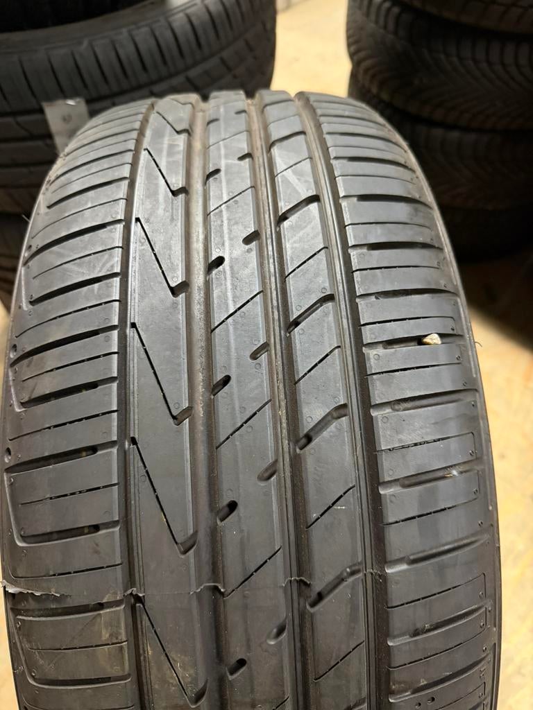 235/50/19 Hankook zomer demobanden, Auto-onderdelen, Banden en Velgen, 19 inch, Ophalen of Verzenden, 235 mm, Band(en)