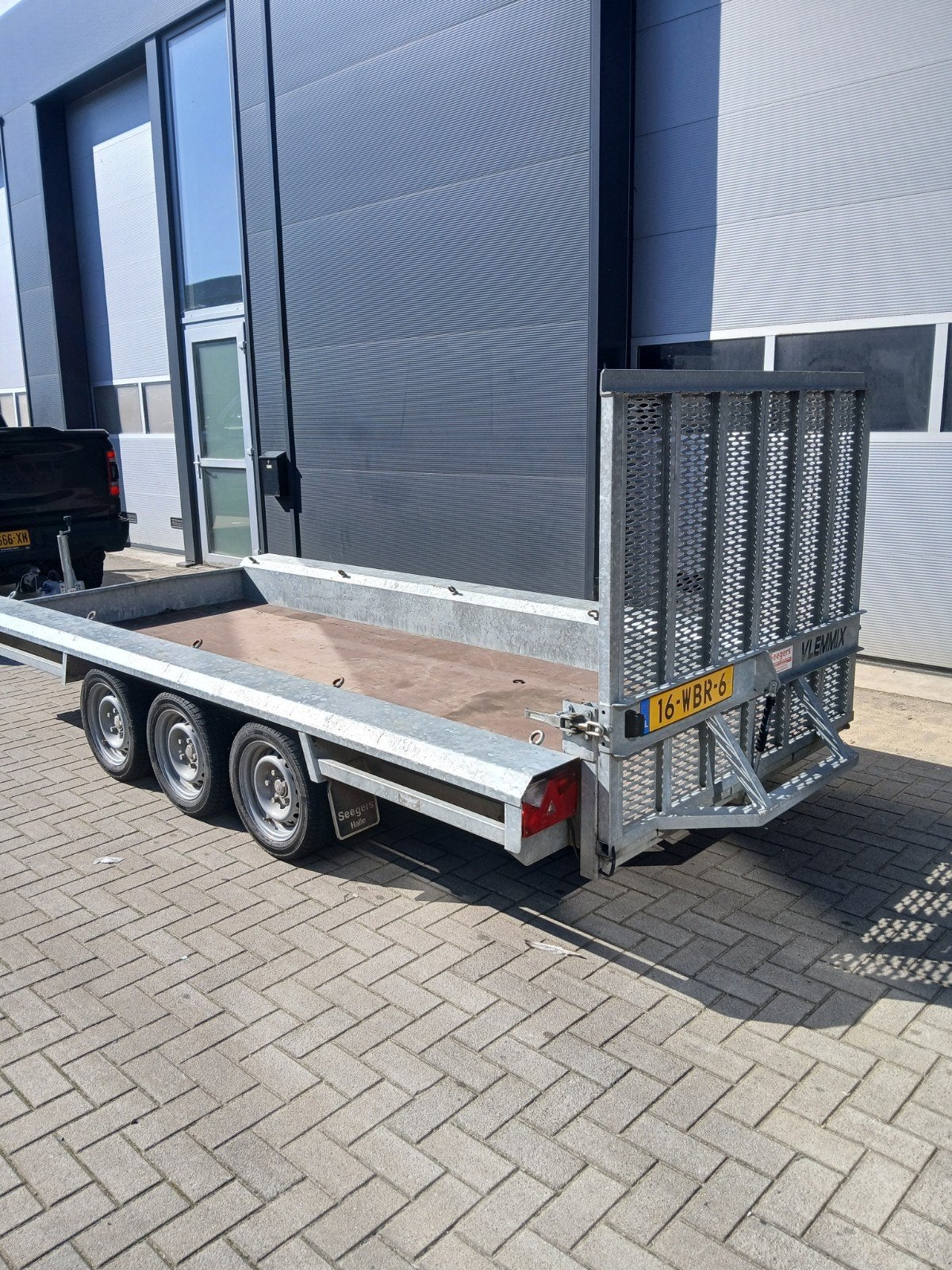 machinetransporter 3500 kg..mooi &  jong, 3 asser vlemmix, Auto diversen, Ophalen, Zo goed als nieuw