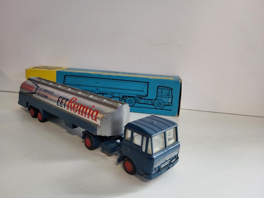 Lion Car  DAF  2600 type 1 tankwagen no62  Remia, Verzenden, Zo goed als nieuw, Bus of Vrachtwagen, Lion Toys