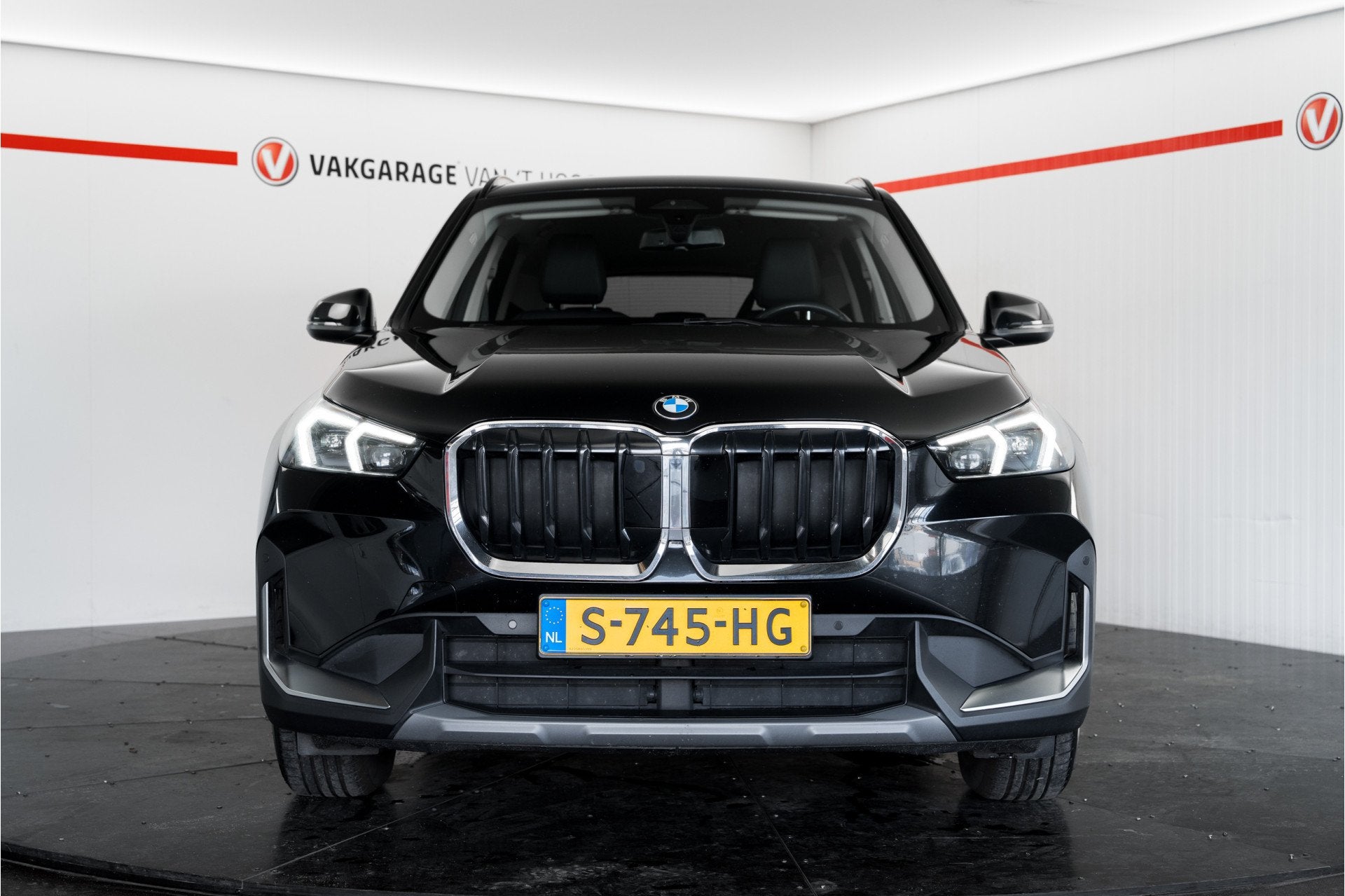 BMW X1 sDrive18i|Leder|stoelverwarming|Camera, 136 pk, Gebruikt, Zwart, Bedrijf
