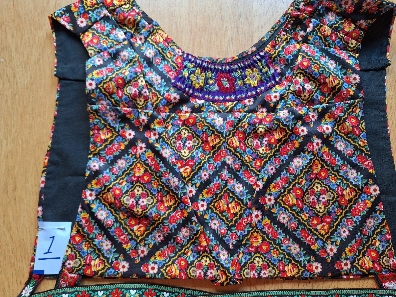 krablap met bijpassend schort, klederdracht Staphorst, Antiek en Kunst, Ophalen of Verzenden