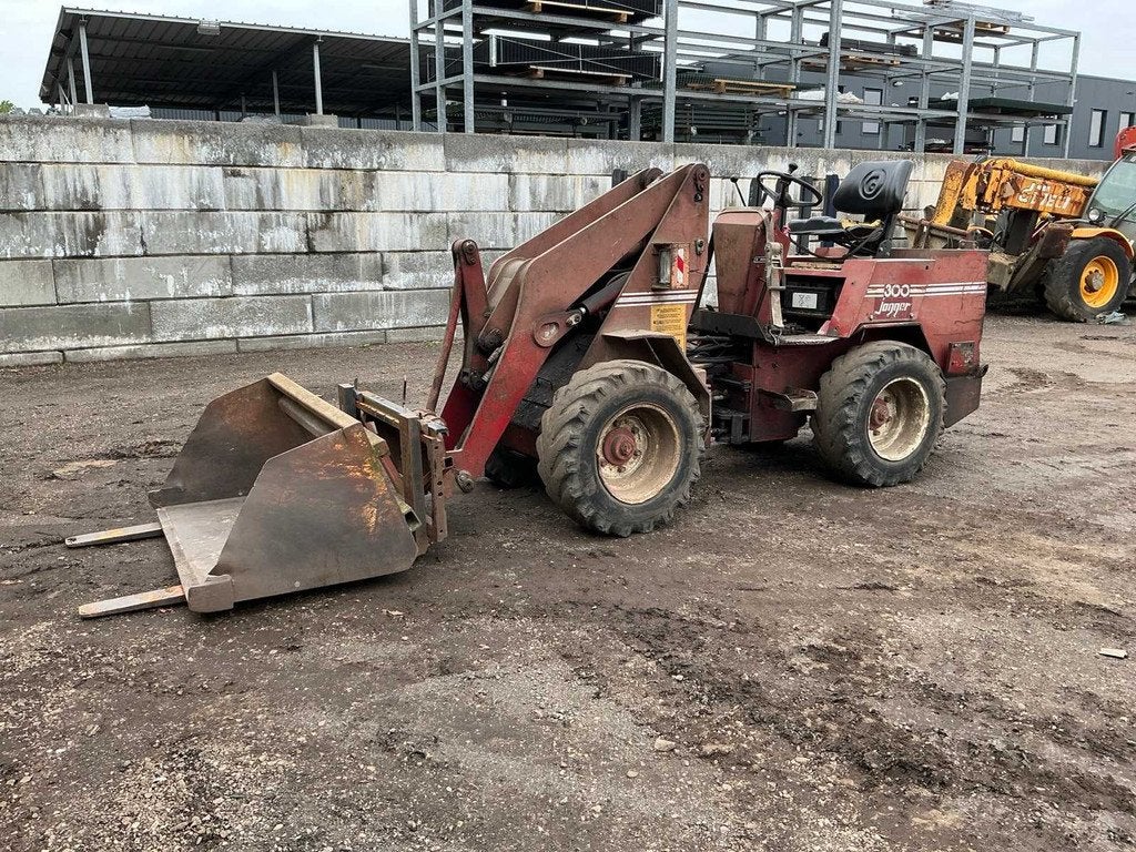 Jogger 300 Shovel, Wiellader of Shovel