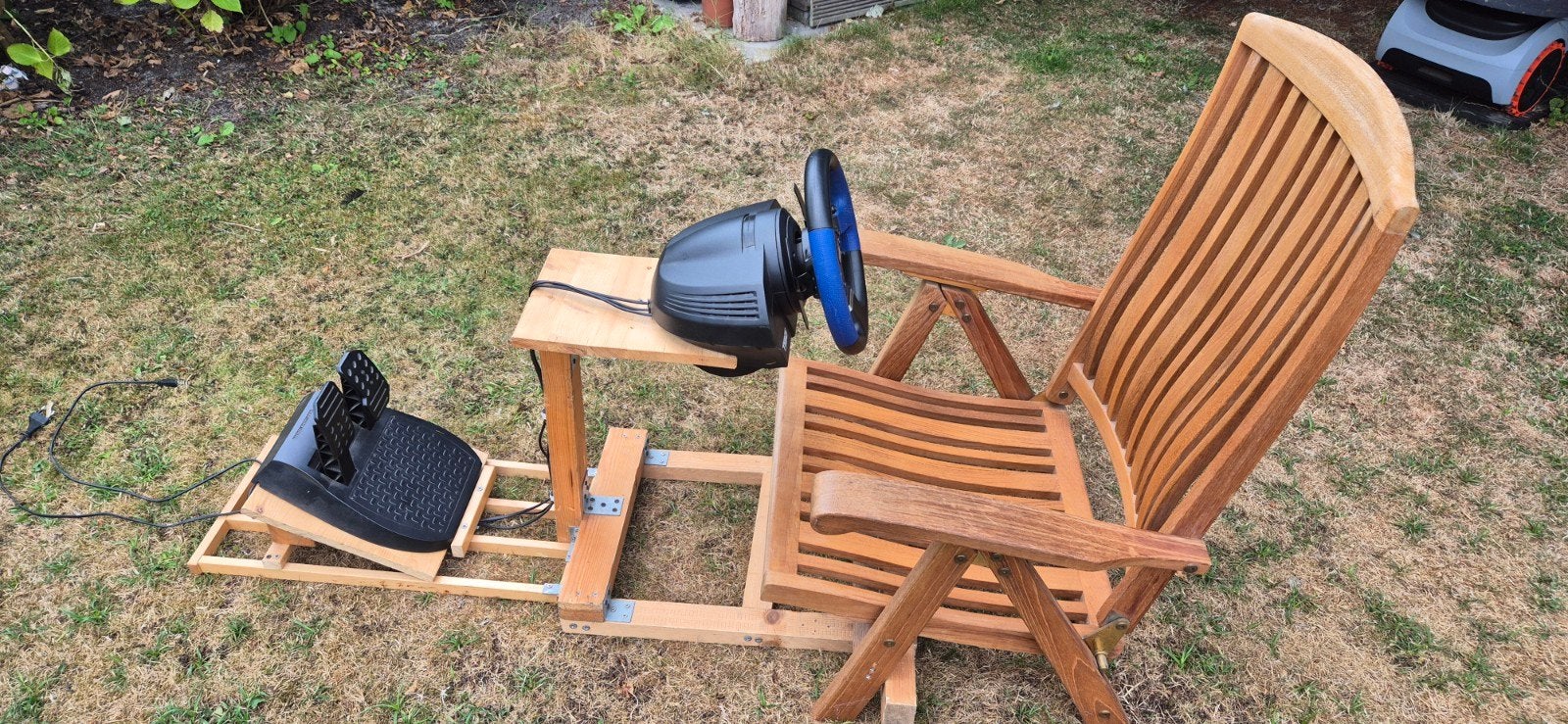 Thrustmaster T150 racestuur met pedalen en houten opstelling, Ophalen of Verzenden, Zo goed als nieuw