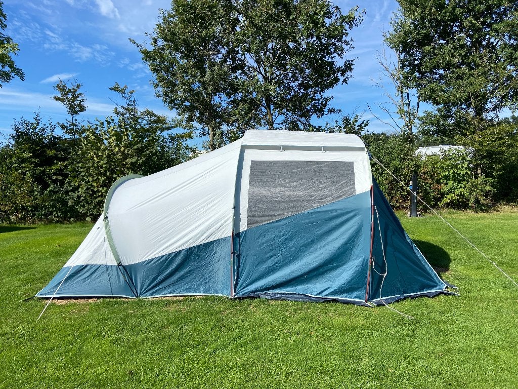 Quechua Decathlon Arpenaz 4.1 Fresh&Black, Caravans en Kamperen, Ophalen of Verzenden, Zo goed als nieuw, Tot en met 4