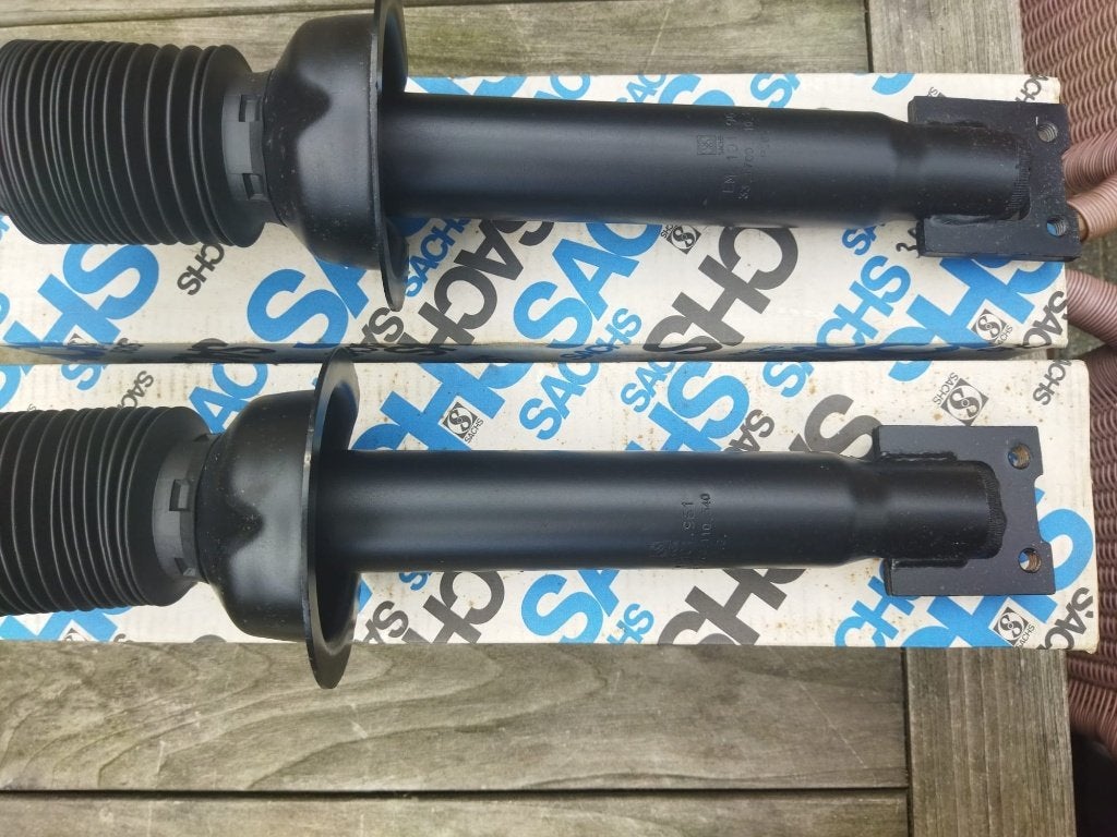 schokbrekers schokdempers peugeot 305 achterzijde mk1-2, Ophalen of Verzenden, Nieuw, Peugeot