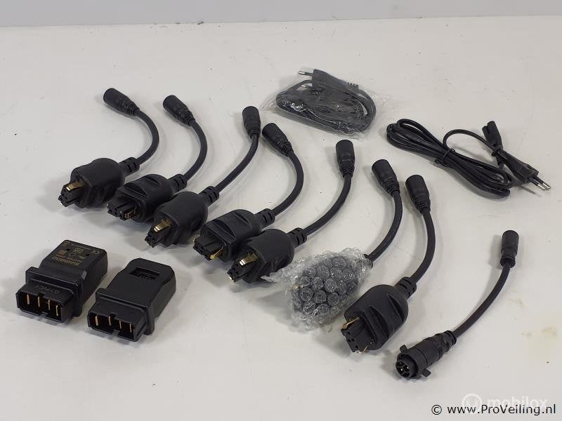 Online Veiling: 7 e-bike verloopstekkers en 6 paar trappers, Nieuw