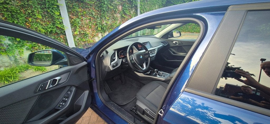 BMW 1-serie 118i Business Edition | Cam | Stoelverw. | Cruis, Auto's, Gebruikt, Blauw, Origineel Nederlands, Bedrijf