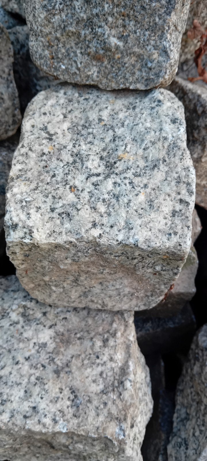 Portugees graniet 5 to 6 m2 300 tot 400 stenen, Ophalen, Natuursteen, 5 tot 10 m², Overige typen