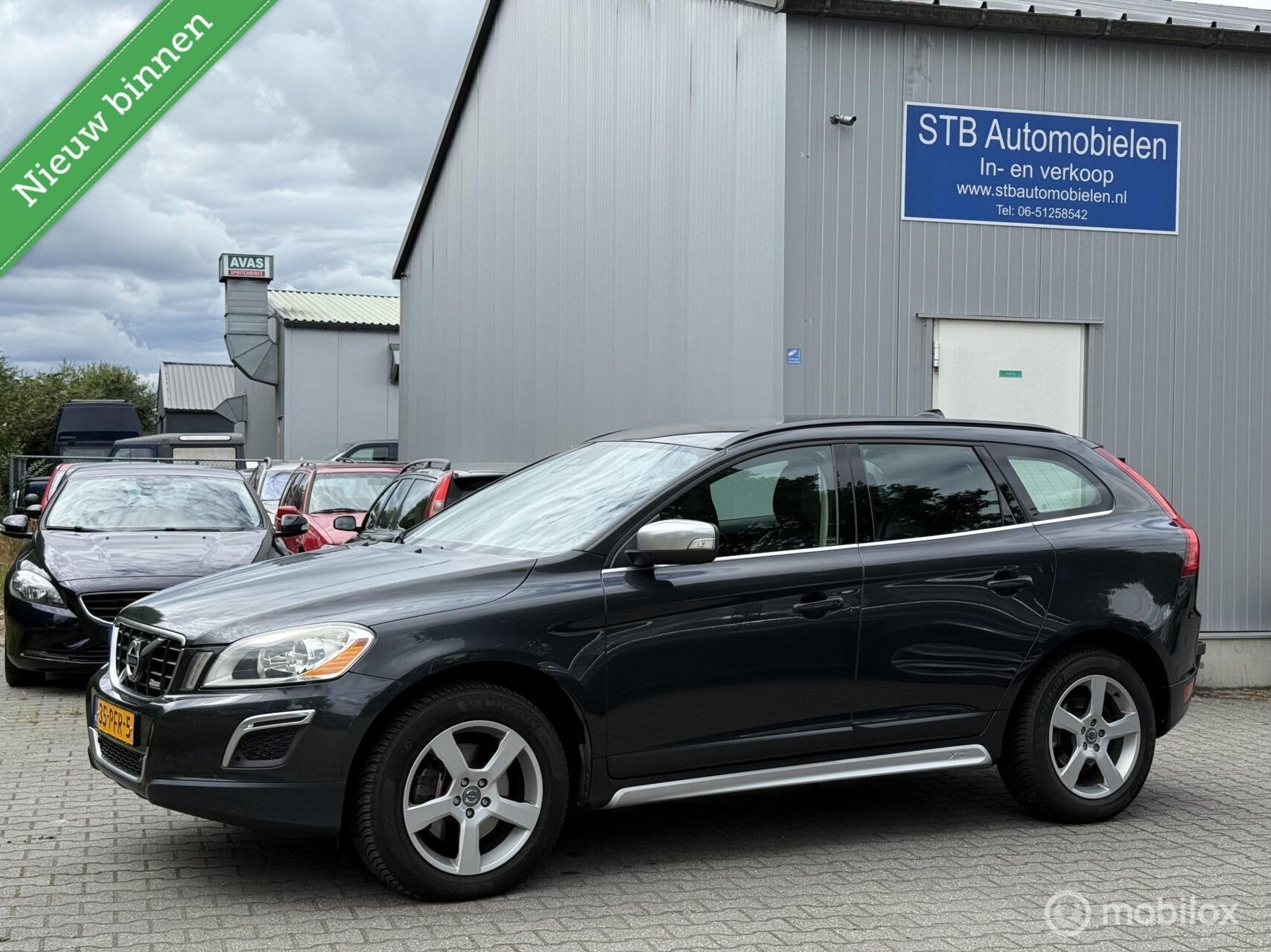 Volvo XC60 2.0 D3 R-Design, 5 cilinder Netjes, Auto's, Volvo, Voorwielaandrijving, Euro 5, Gebruikt, 1984 cc