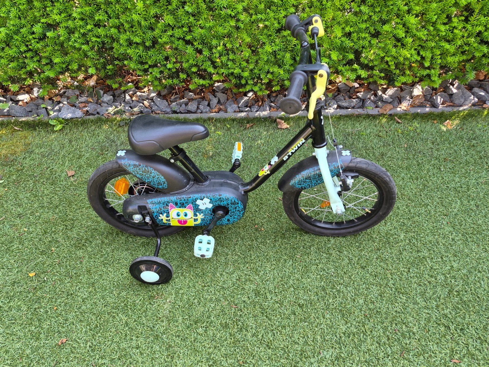 B'Twin Kinderfiets 12 inch met zijwieltjes, Ophalen, Gebruikt, Minder dan 16 inch, Zijwieltjes