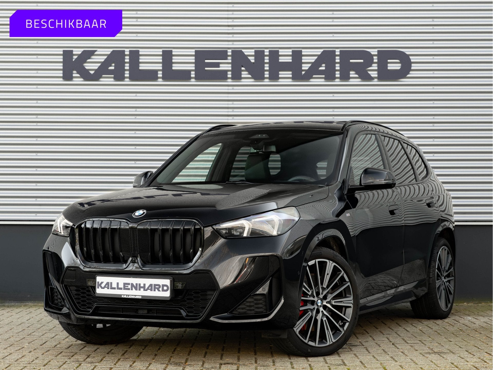 BMW X1 sDrive18i M-Sport Pro - High Executive - Massage + Me, 12 maanden, 136 pk, Zwart, Leder