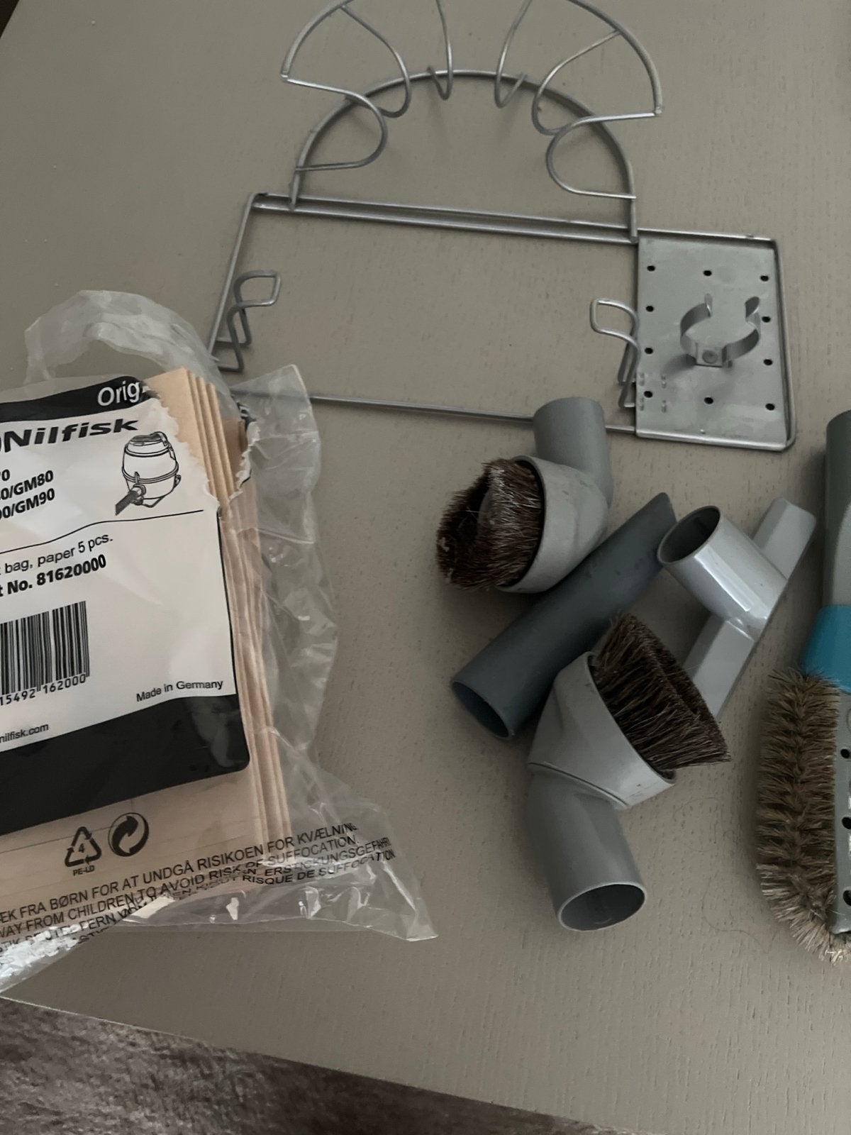 Nilfisk stofzuiger accessoires en stofzakken, Witgoed en Apparatuur, Stofzuigers, Stofzak, Gebruikt, Verzenden, Overige typen