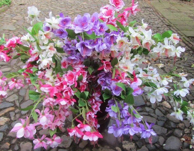 OPRUIMING - PRACHTIGE FUCHSIA KUNST TAK VAN 4,50 NU 2,50