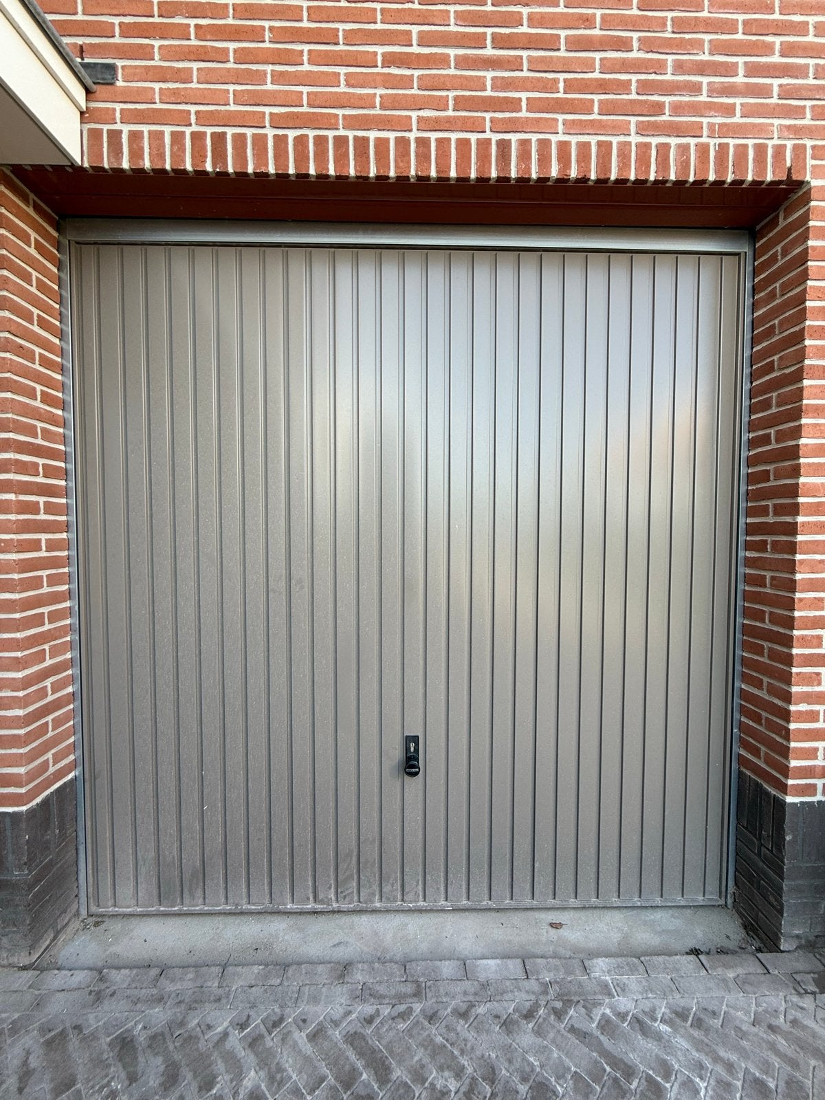 Garagedeur - Robuust en Functioneel, Ophalen, Gebruikt, Garagedeur, Metaal