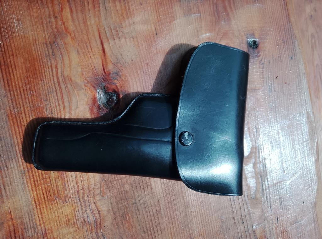 Onbekende holster 7.65 (Italiaans?), Ophalen of Verzenden, Landmacht, Nederland