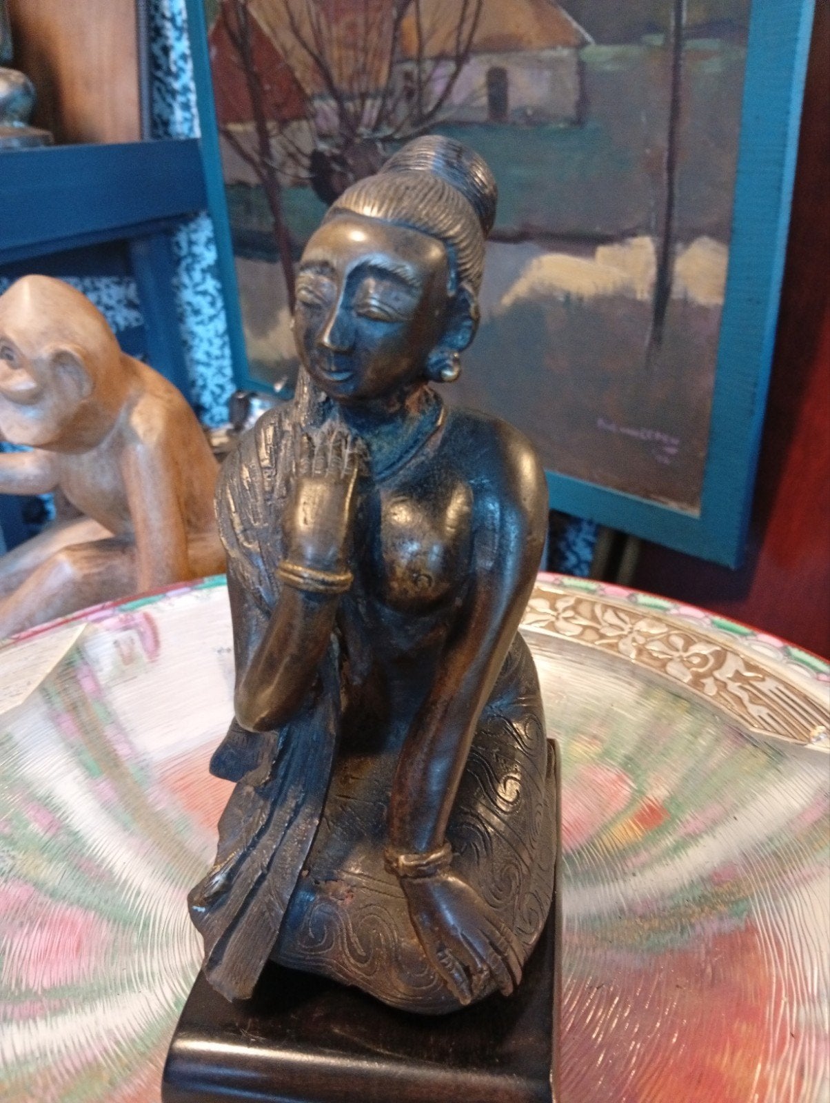 Bronzen beeld van een zittende vrouw monnik antiek brons, Ophalen of Verzenden