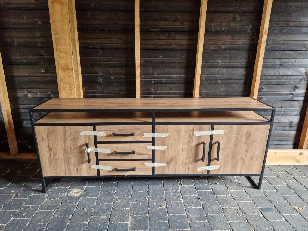 Te koop: Dressoirkast in goede staat!, Huis en Inrichting, Ophalen, Met lade(s), Hout, Zo goed als nieuw