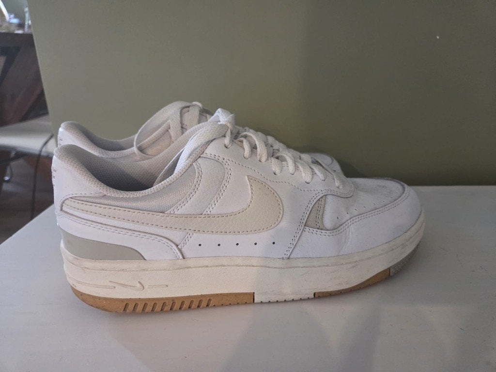 Nike | Gamma Force Sneakers | Maat 41 | Dames | Wit, Kleding | Dames, Schoenen, Ophalen, Wit, Nike, Sneakers of Gympen