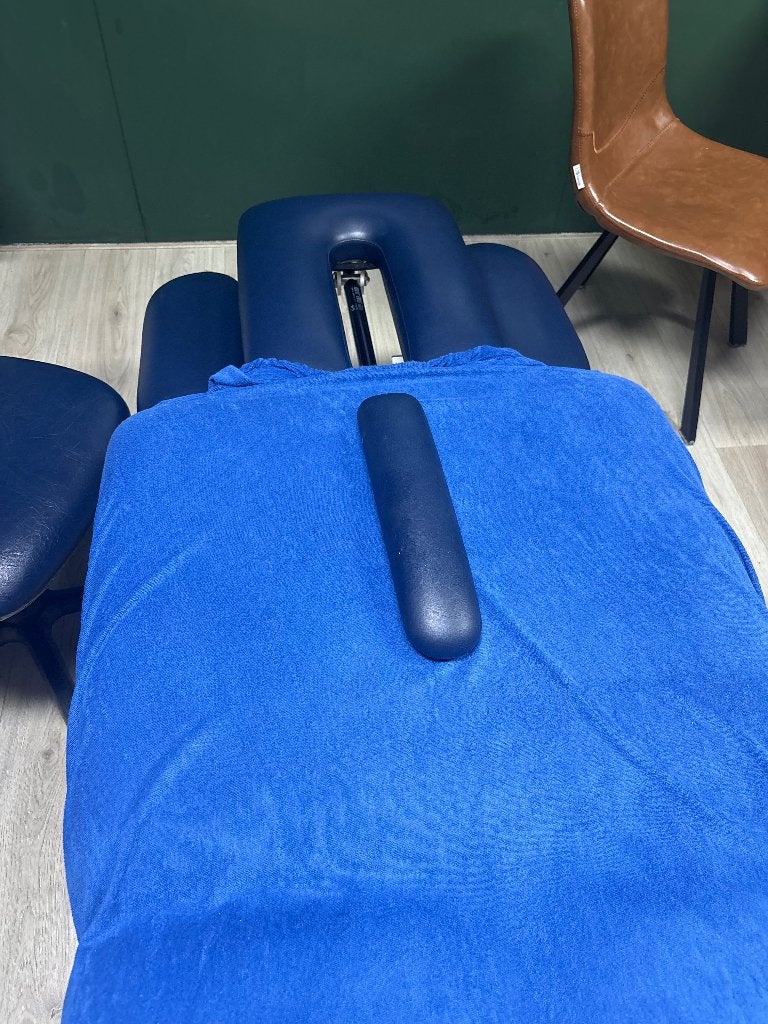 Behandelbank massage tafel elektrisch, Ophalen, Gebruikt, Massagetafel