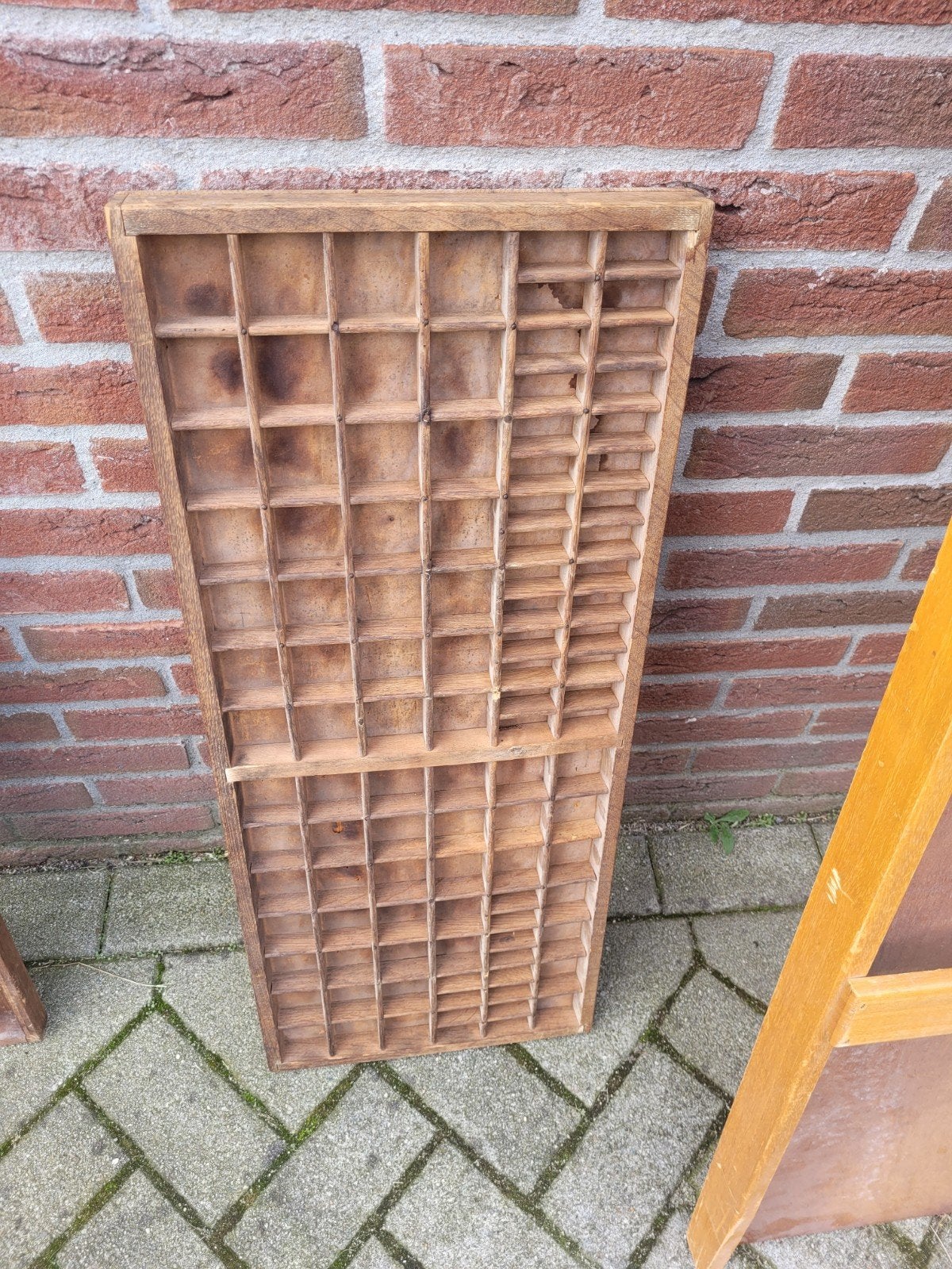 letter bakken vintage jaren 70 met 40 miniaturen, Huis en Inrichting, Ophalen, Minder dan 50 cm, Gebruikt, Minder dan 100 cm