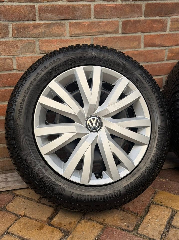 Volkswagen velgen 16 inch + 205/55 Continental winterbanden, Auto-onderdelen, 16 inch, Banden en Velgen, 205 mm, Winterbanden